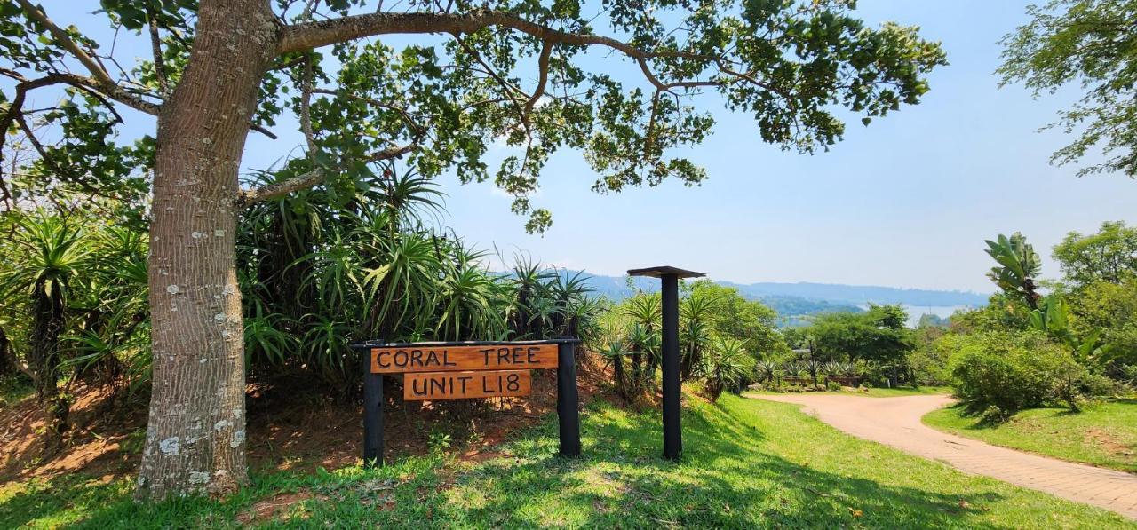 Da Gama Lake Cottages - Coral Tree And Cormorant Cottages White River Værelse billede