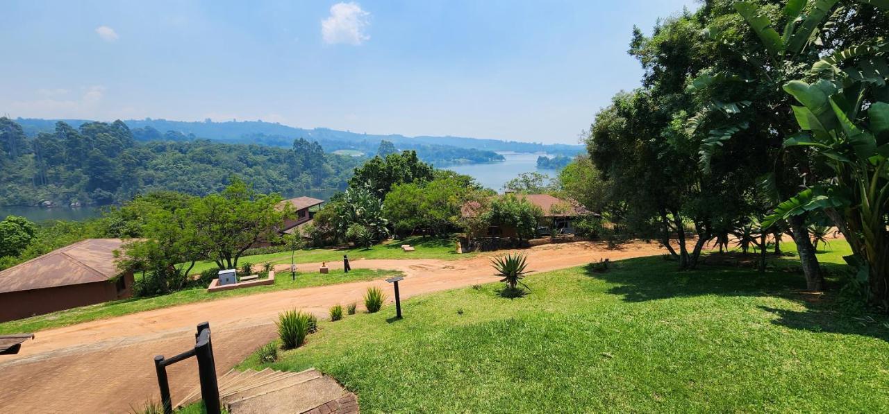 Da Gama Lake Cottages - Coral Tree And Cormorant Cottages White River Eksteriør billede